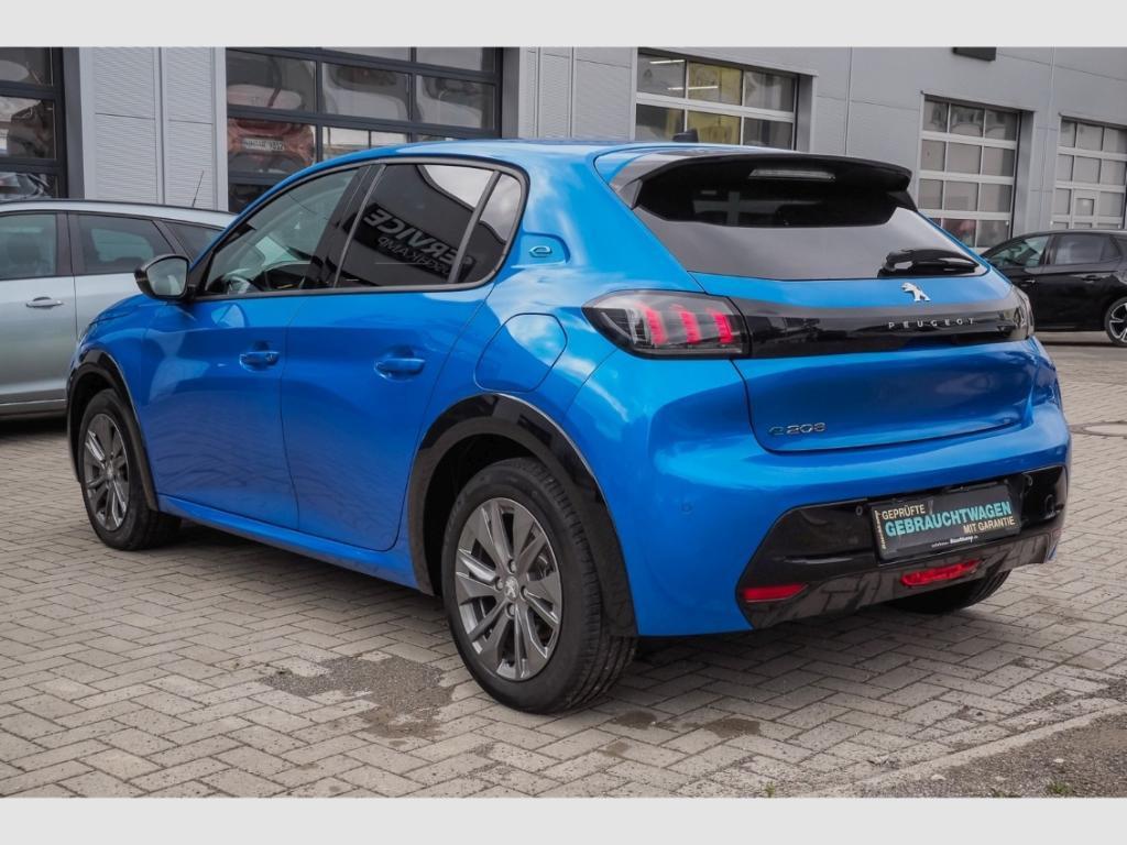 Peugeot e-208