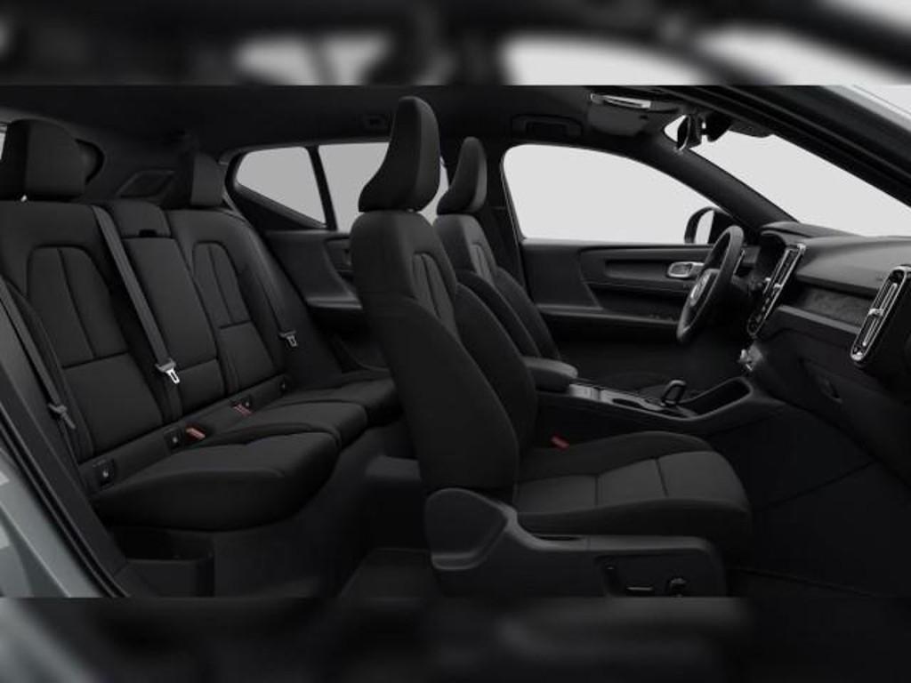 Volvo EX40