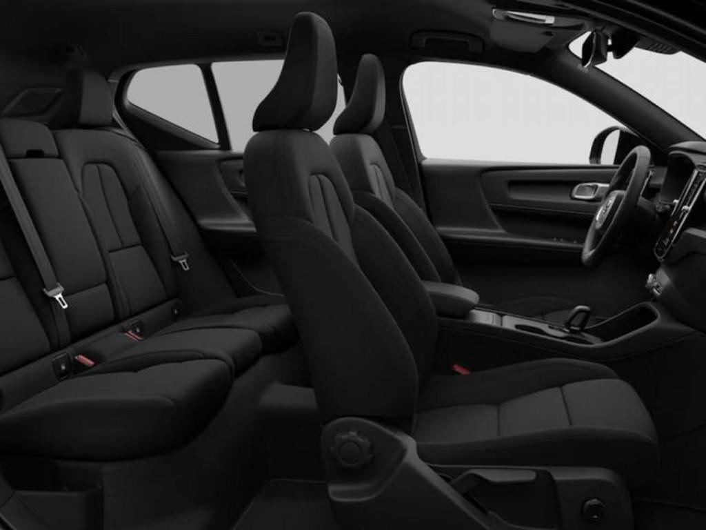 Volvo EX40