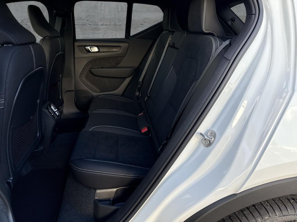 Volvo EX40