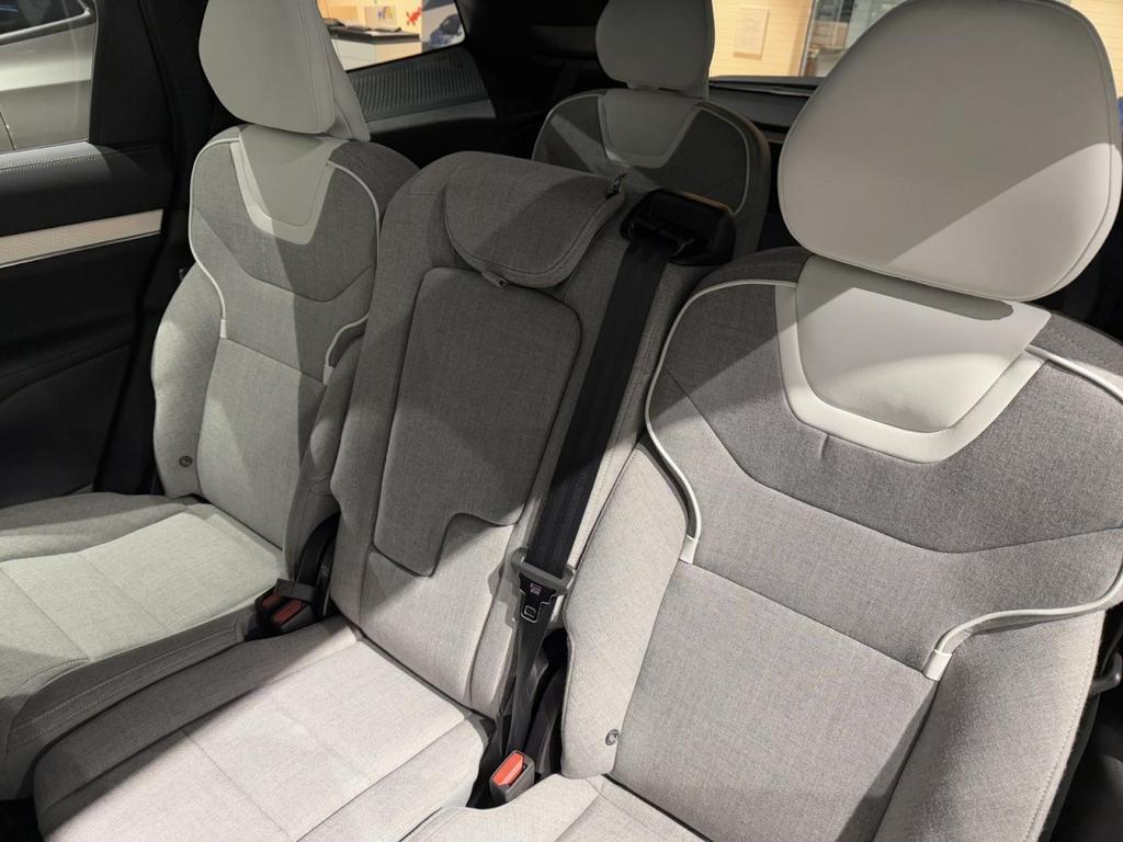 Volvo EX90