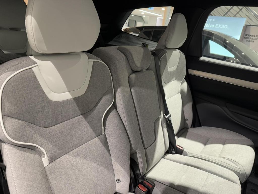 Volvo EX90