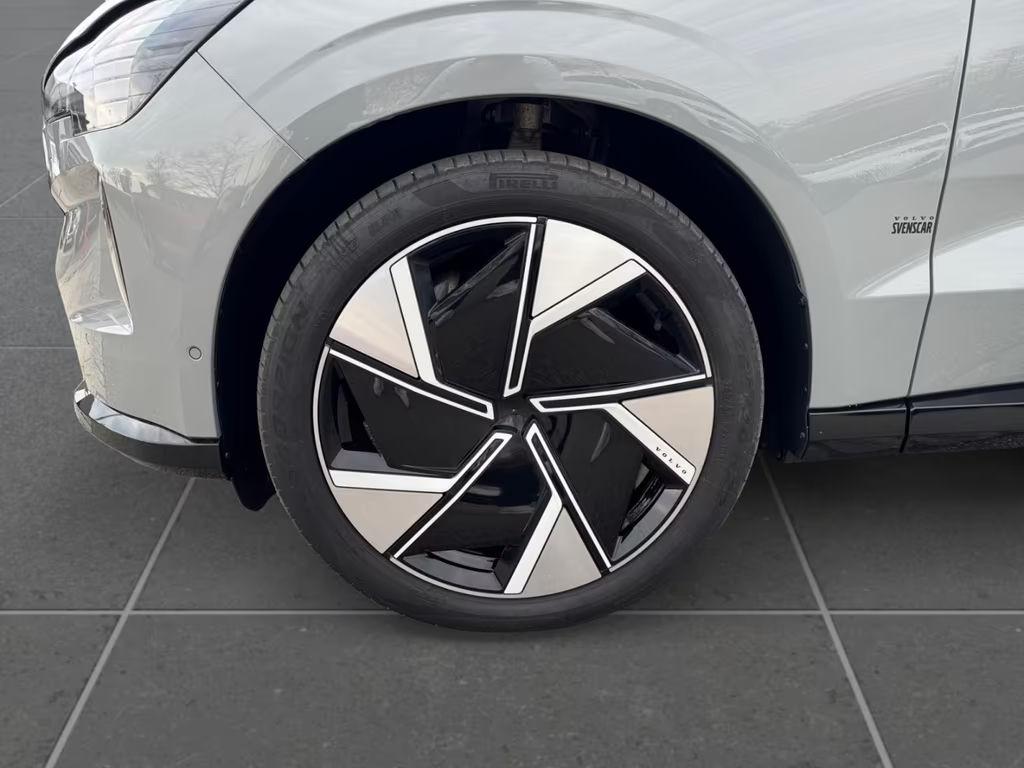 Volvo EX90