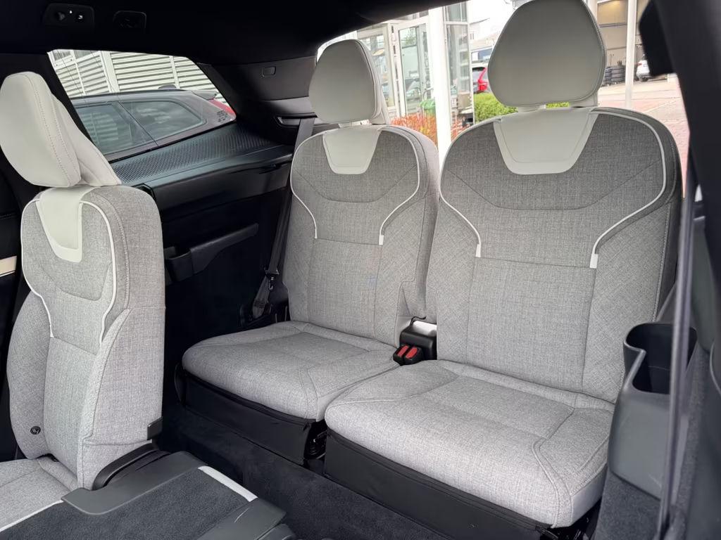 Volvo EX90
