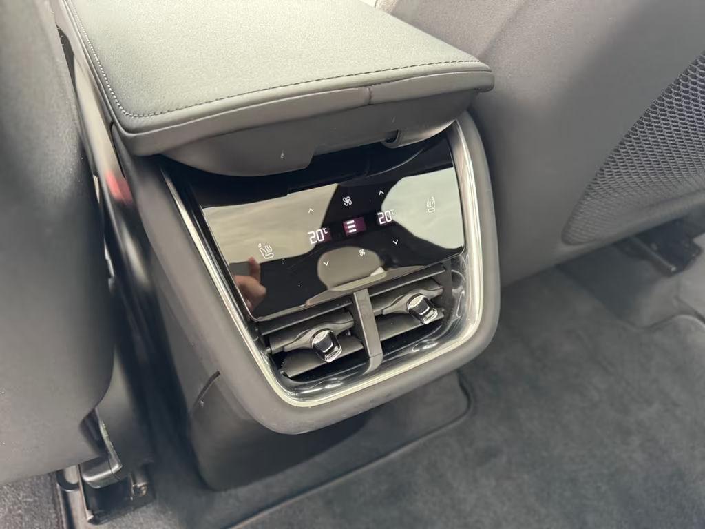 Volvo EX90