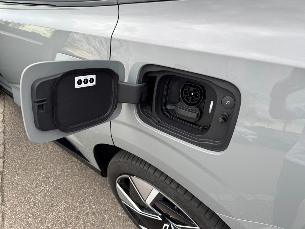 Volvo EX90