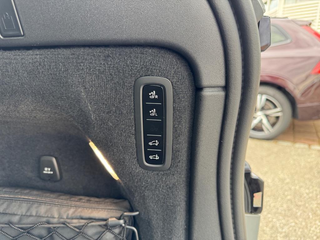Volvo EX90