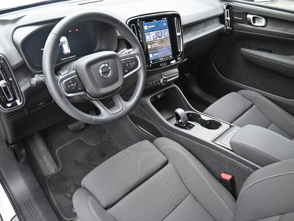 Volvo EX40