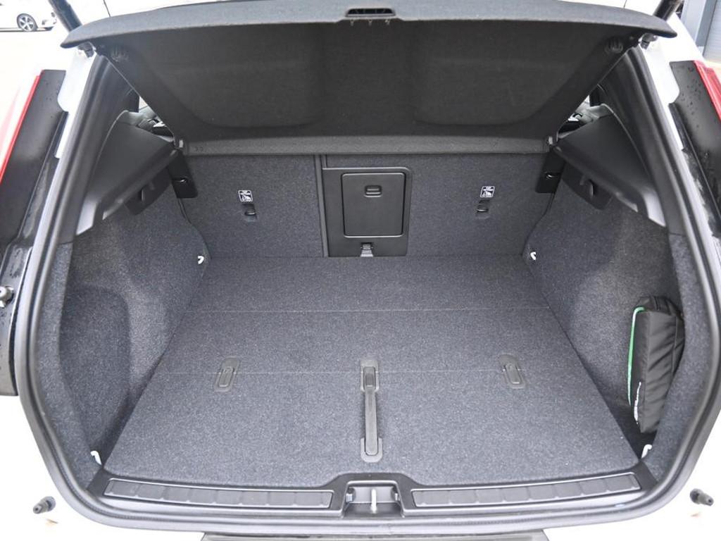 Volvo EX40