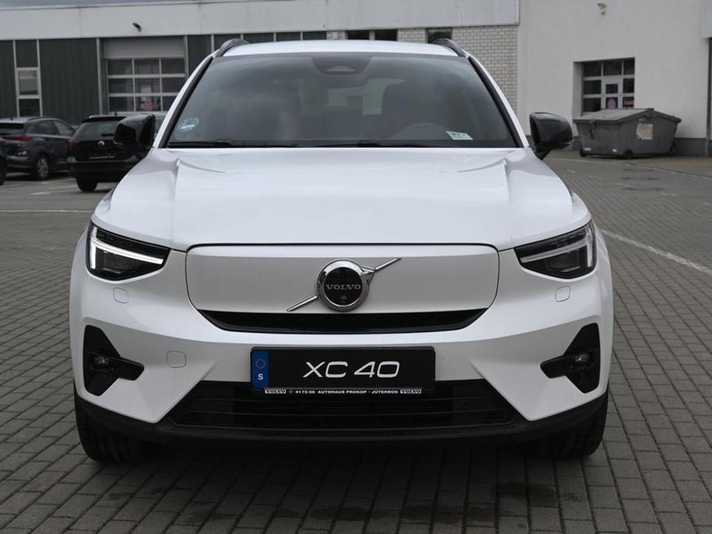 Volvo EX40