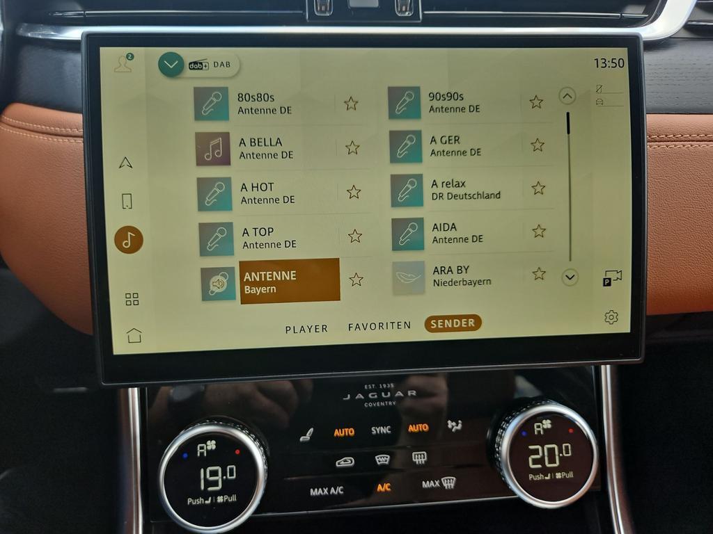 Jaguar XF