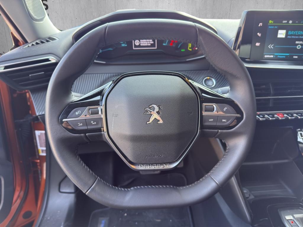 Peugeot e-2008