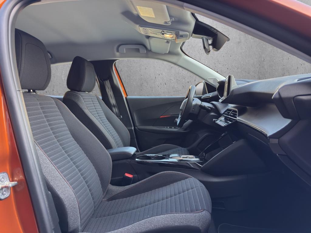 Peugeot e-2008