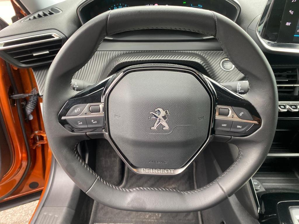 Peugeot e-2008