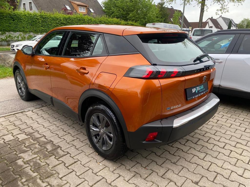 Peugeot e-2008