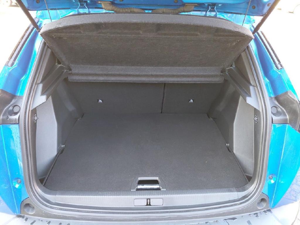 Peugeot e-2008