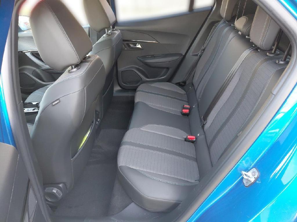 Peugeot e-2008