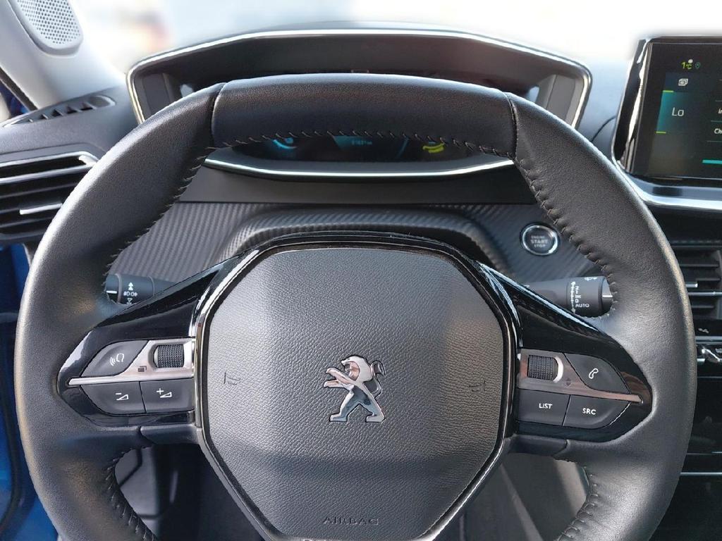 Peugeot e-2008