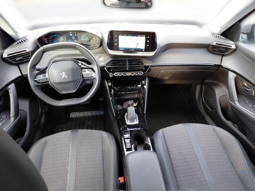 Peugeot e-2008