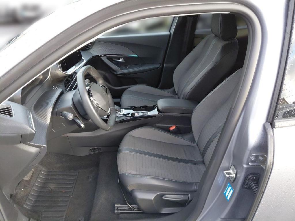 Peugeot e-2008