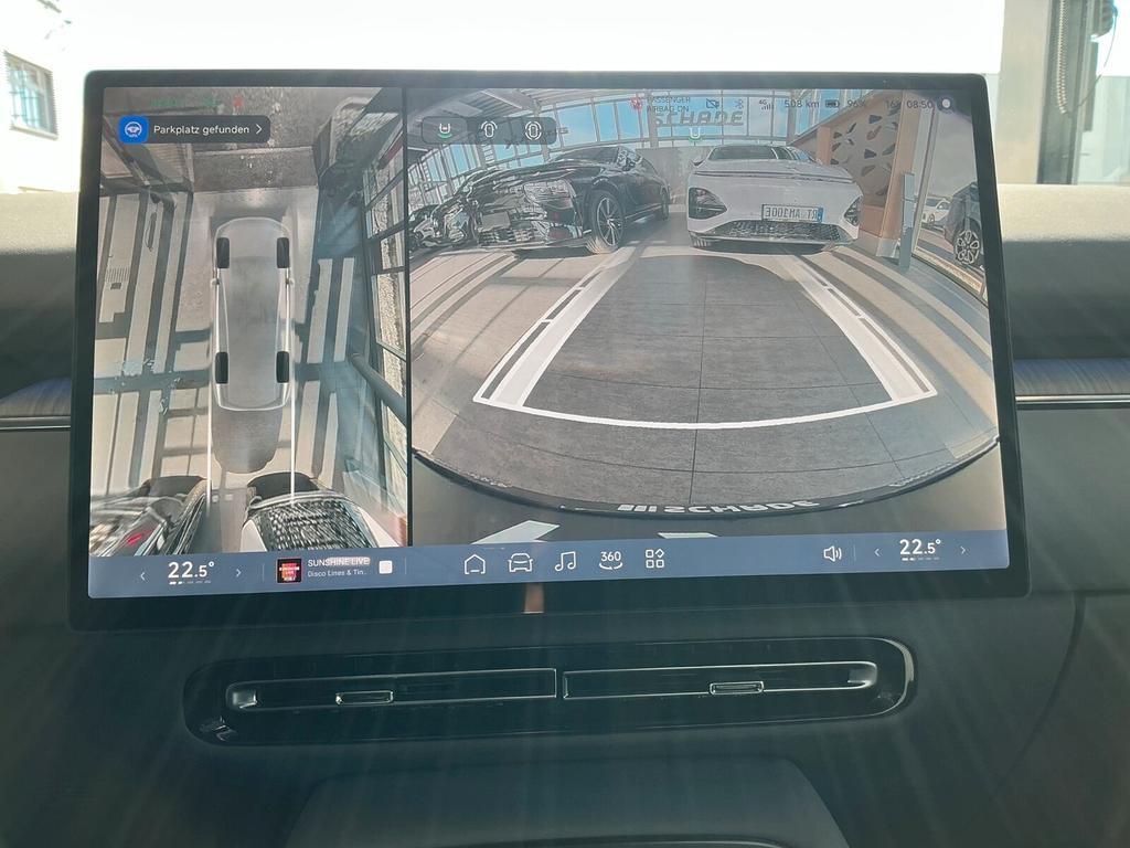 Xpeng P7