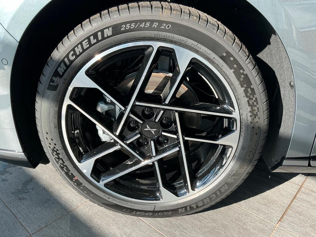Xpeng P7
