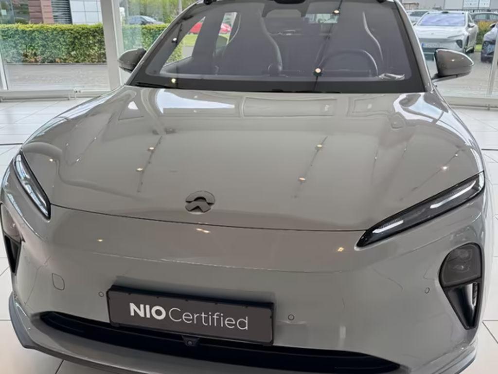 NIO ET5