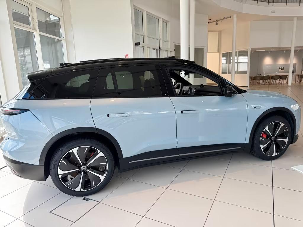 NIO EL6