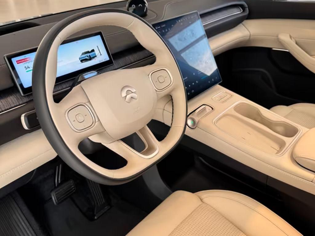 NIO EL6