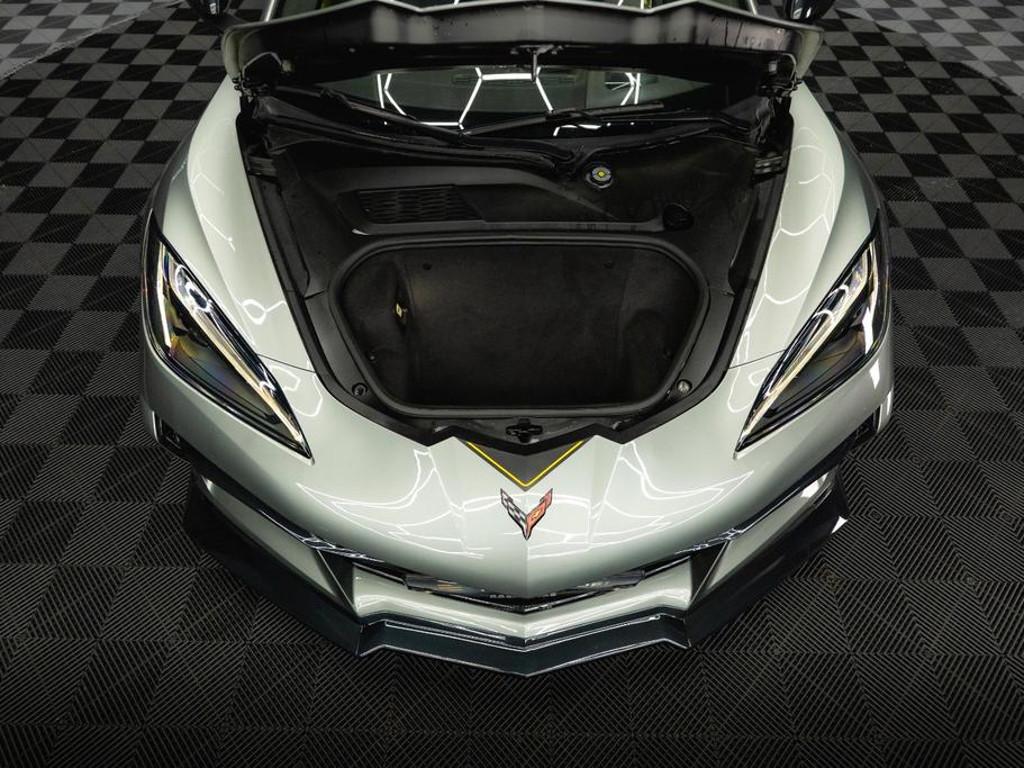 Corvette C8