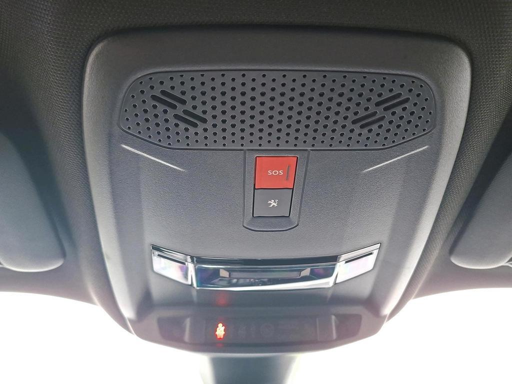 Peugeot e-2008