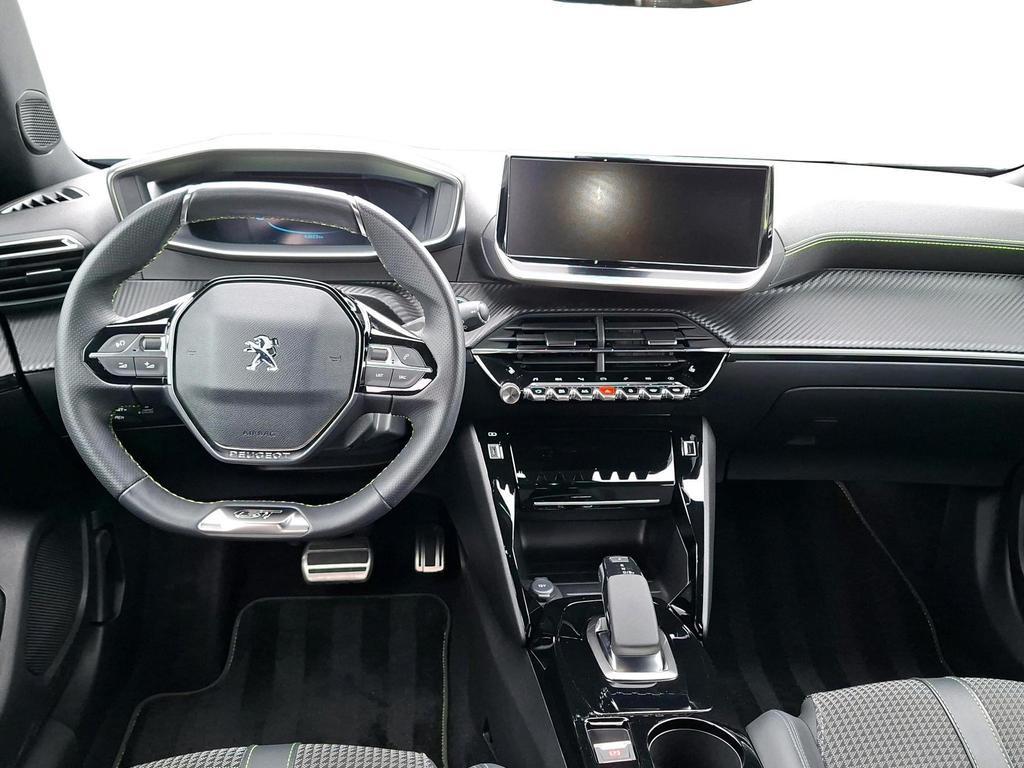 Peugeot e-2008