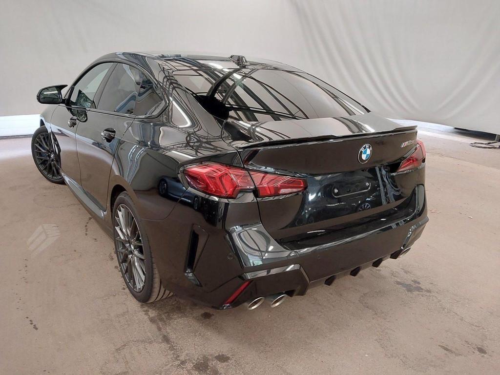 BMW M235