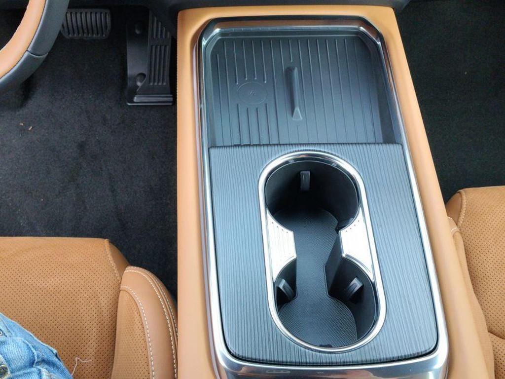 Mazda 6e