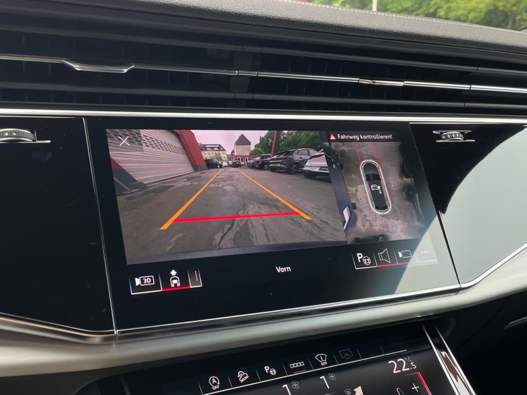 Audi SQ8