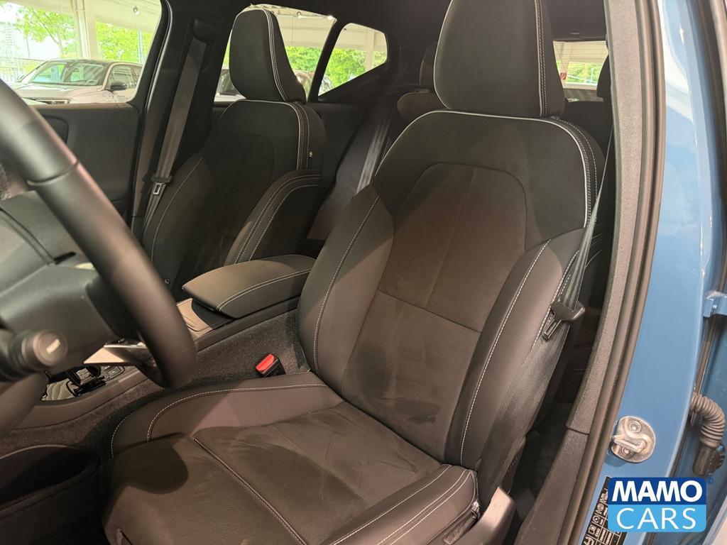 Volvo EX40