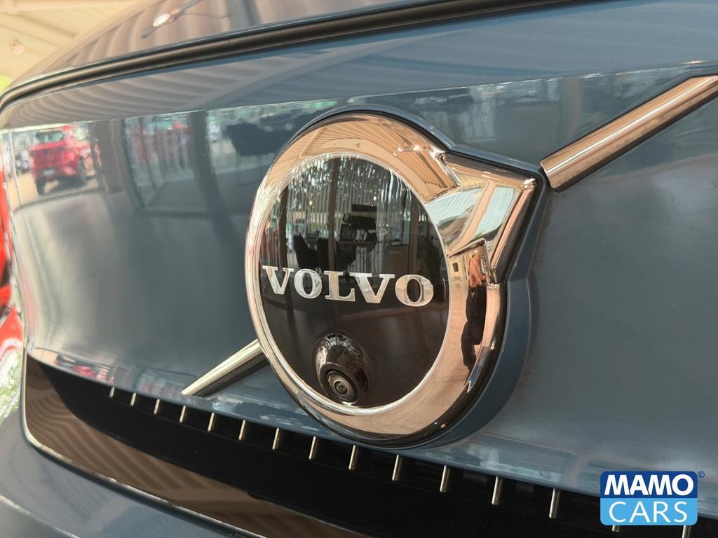 Volvo EX40