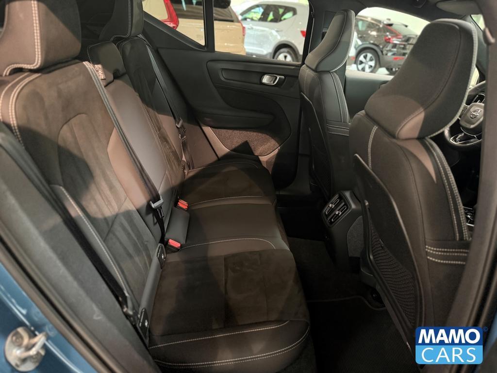Volvo EX40