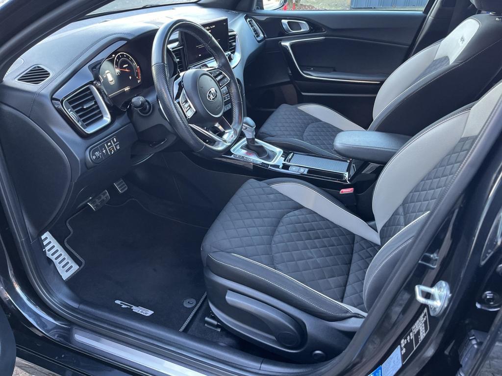 Kia ProCeed