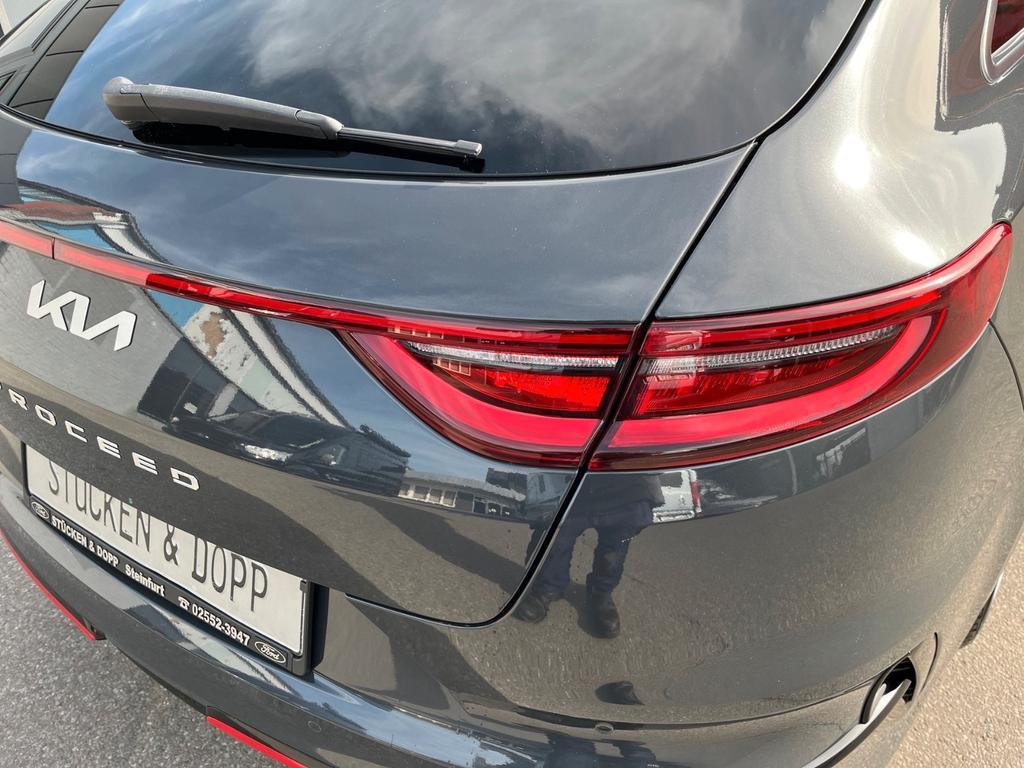 Kia ProCeed