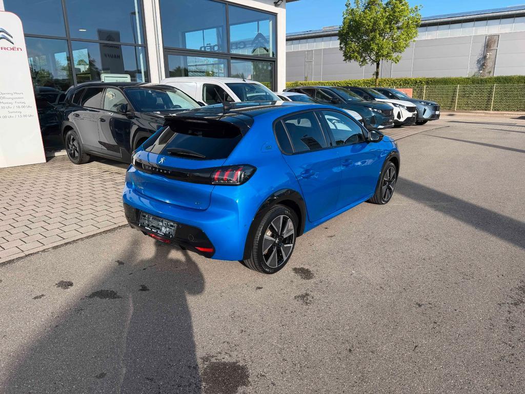 Peugeot e-208