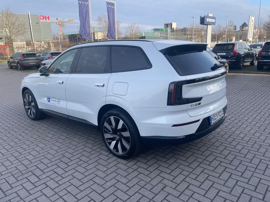 Volvo EX90