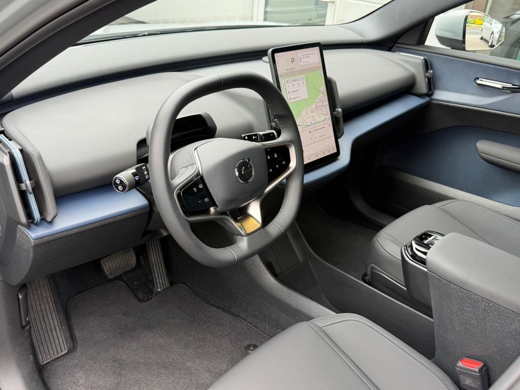 Volvo EX30