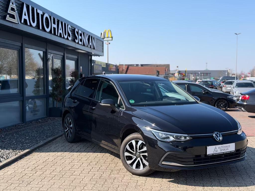 Volkswagen Golf 2023 Benzine