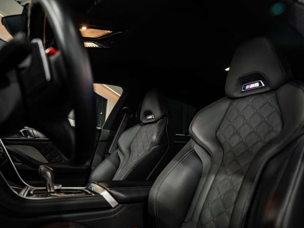 BMW M8