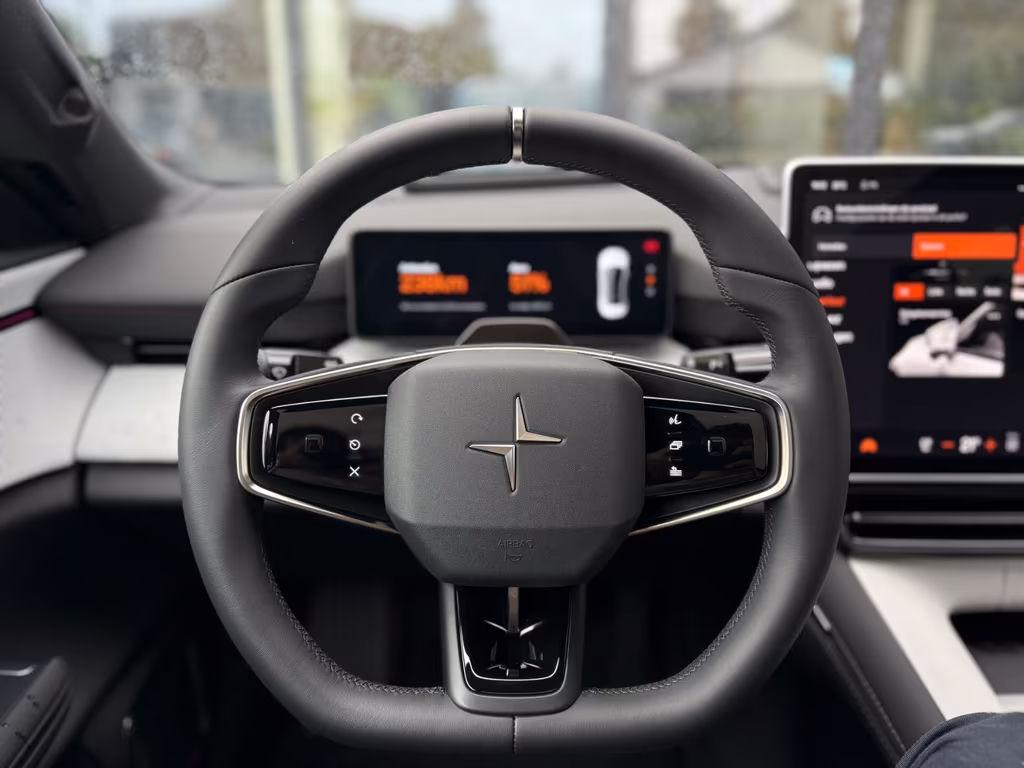 Polestar 4