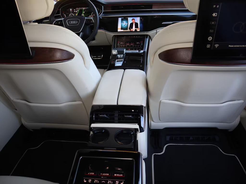 Audi S8