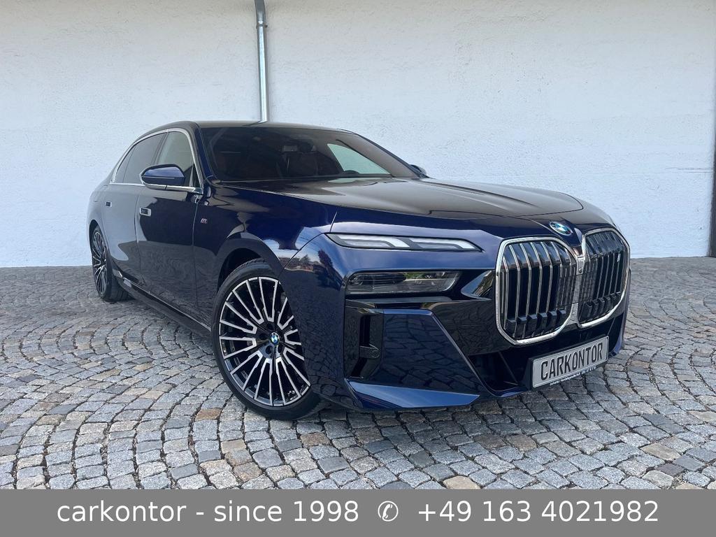 BMW i7