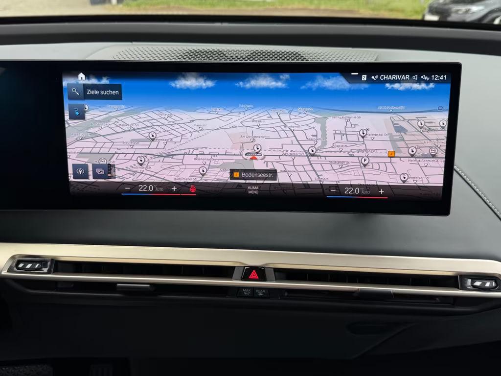 BMW iX