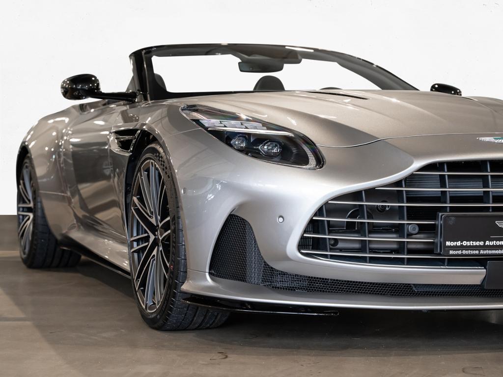 Aston Martin DB12